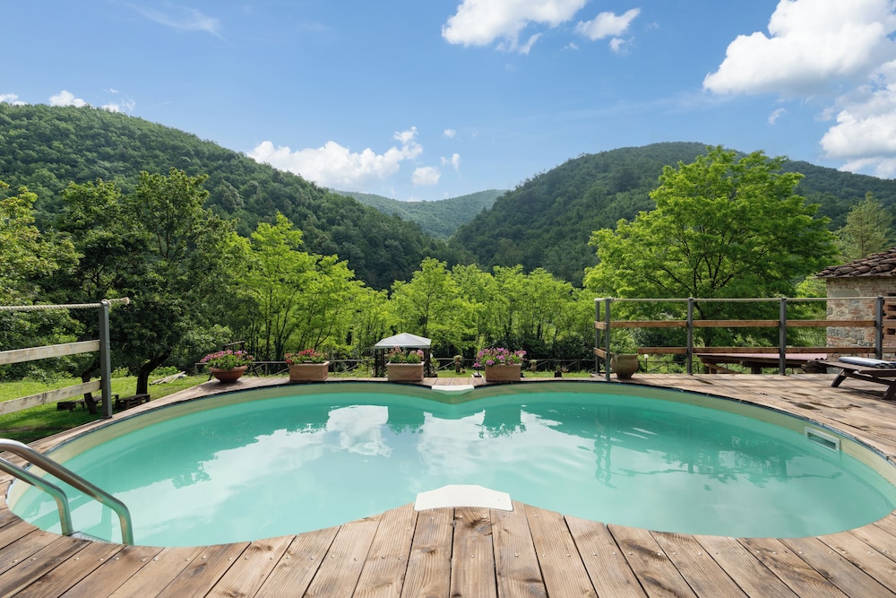 Locanda Di Alberi — 4-Star Luxury Hotel in Borgo San Lorenzo, Italy