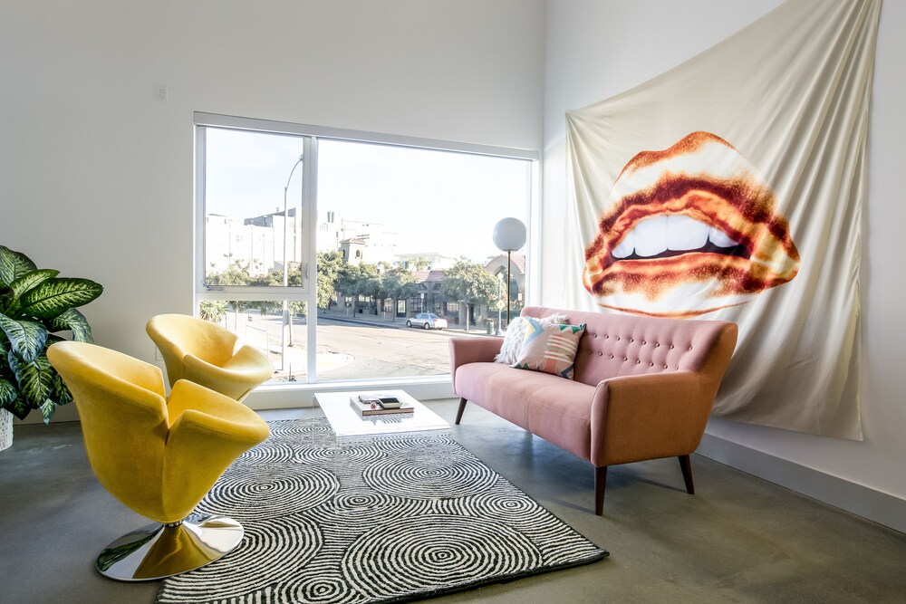 Lively Studio in Hillcrest by Sonder - photo 4