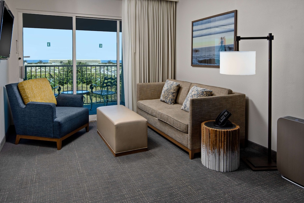 Embassy Suites by Hilton Monterey Bay Seaside - photo 25