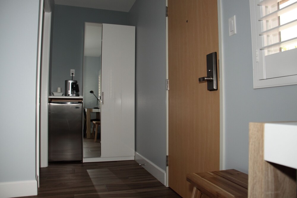 El Royale Hotel Near Universal Studios Hollywood - photo 16