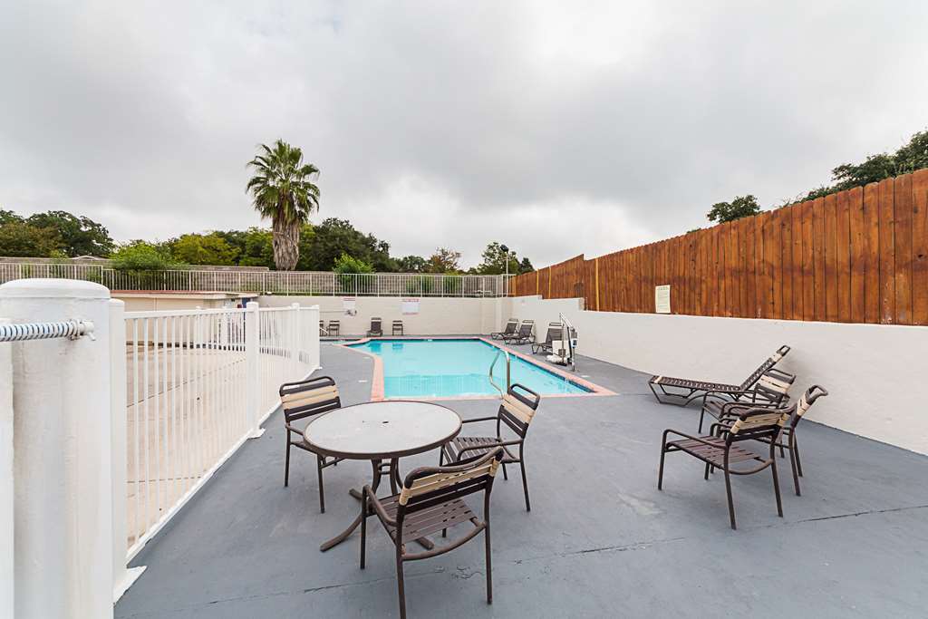Motel 6 San Antonio TX Fiesta Trails - photo 11