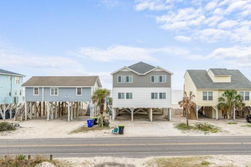 5 Buoys by Oak Island Accommodations - photo 10