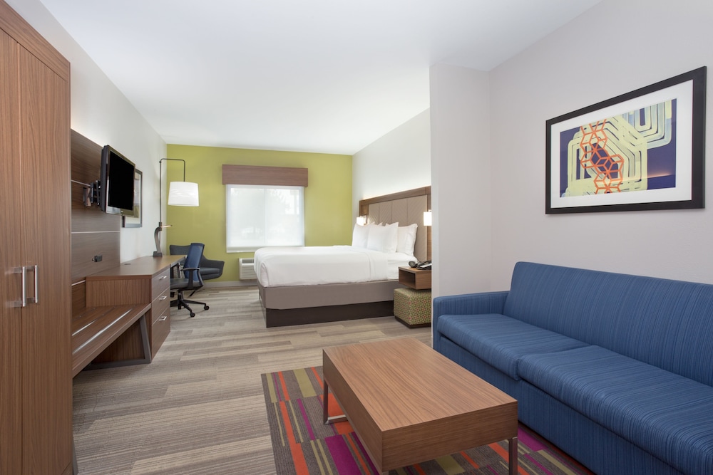 Holiday Inn Express & Suites Amarillo by IHG - photo 6