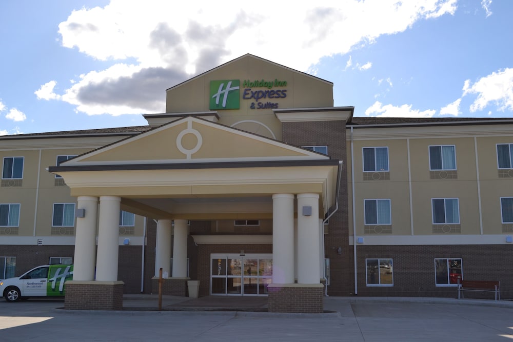 Holiday Inn Express Hotel & Suites Northwood by IHG - photo 39
