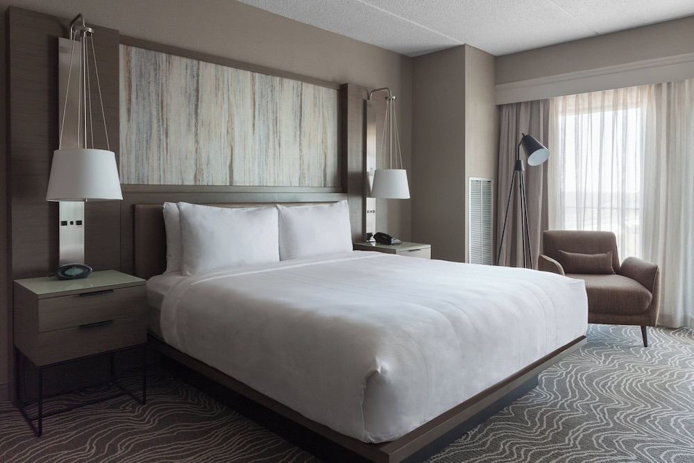 Marriott Savannah Riverfront - photo 8