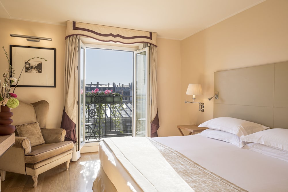 Castille Paris Starhotels Collezione in Paris, France