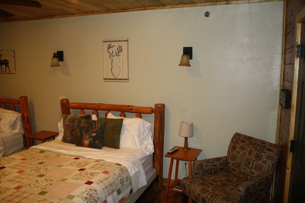 The Historic Wapiti Lodge - photo 29
