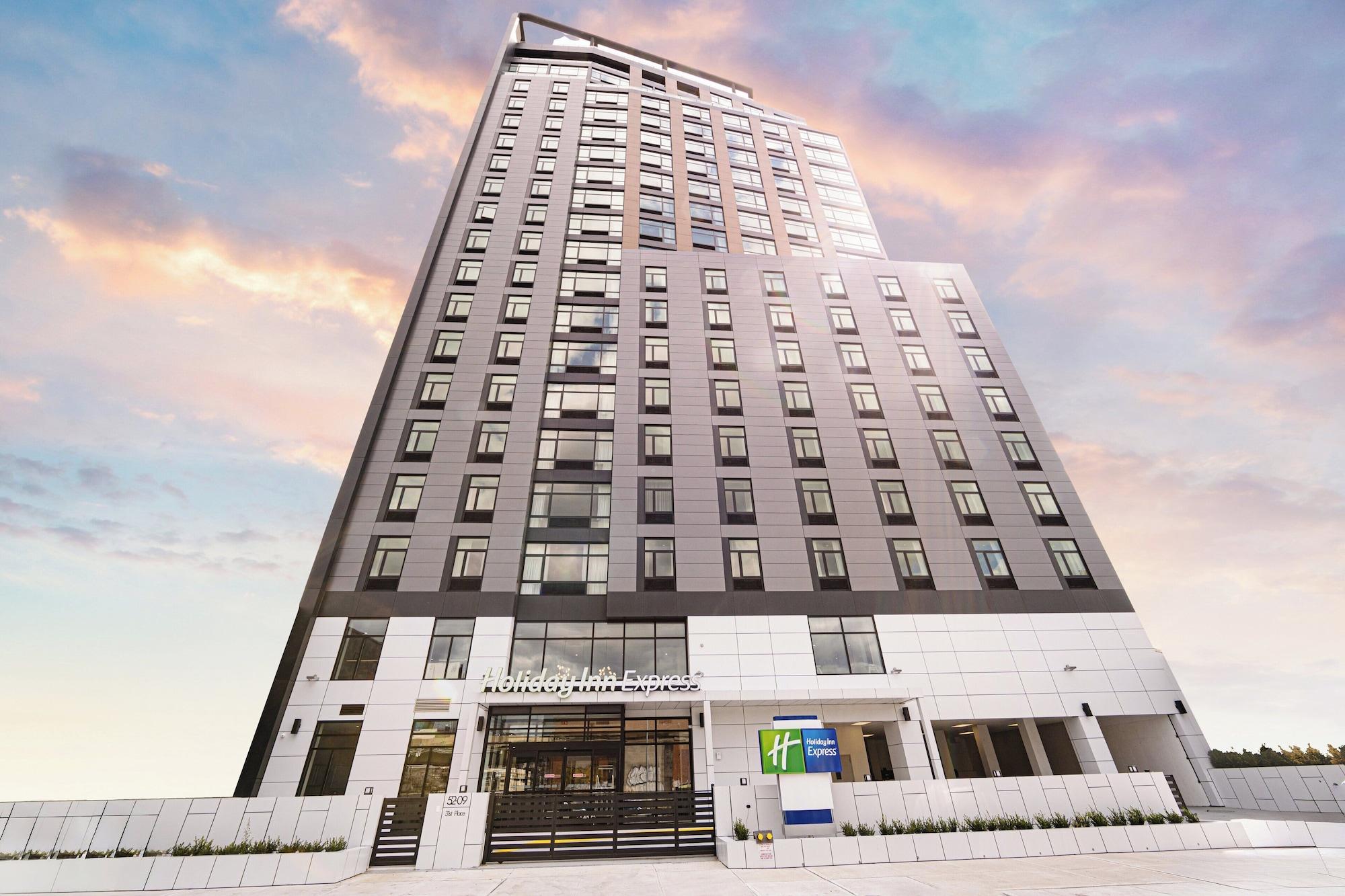 Holiday Inn Express Long Island City E New York by IHG - photo 9