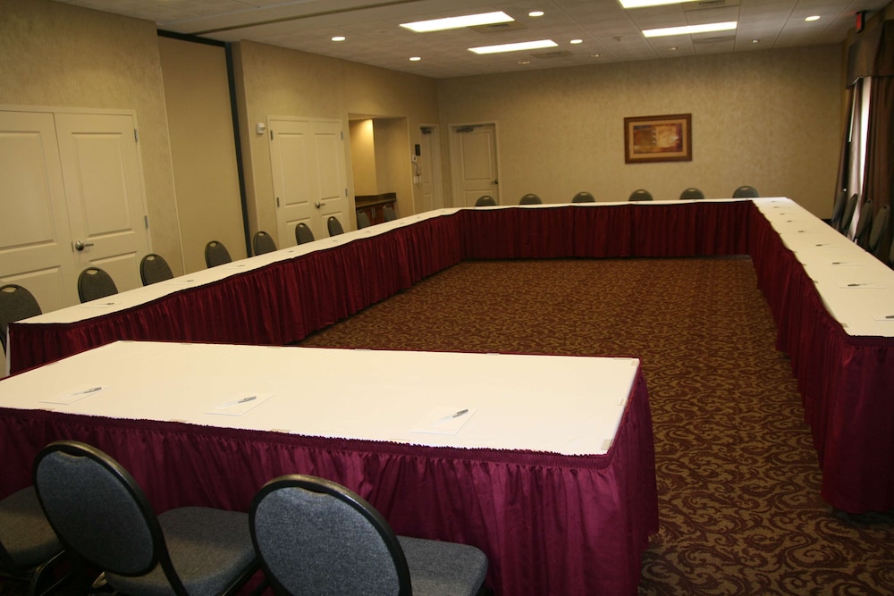 Hampton Inn & Suites Chesapeake Battlefield Blvd. - photo 46