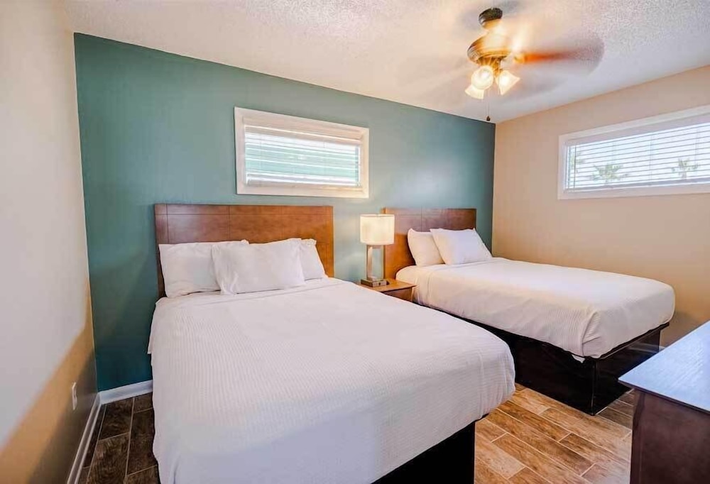 Sandpiper Beacon Beach Resort - photo 123