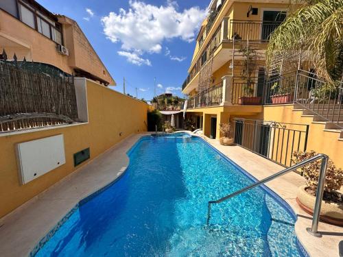 Appartamento Venere in villa 15pax — 4-Star Luxury Hotel in Marina Di Ragusa, Italy