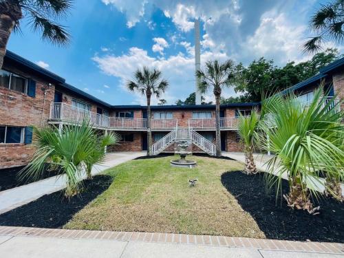 Perfect Vacation walk to the beach 5 — 4-Star Luxury Hotel in Myrtle Beach, United States