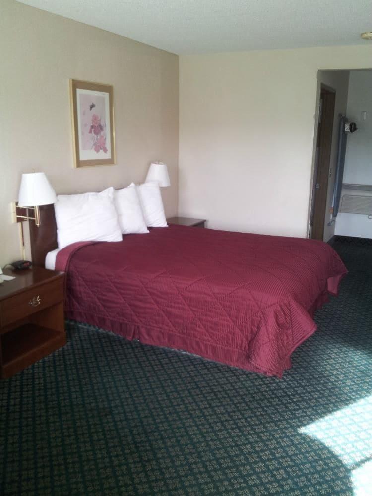 Howard Johnson Express Inn Redding - photo 7