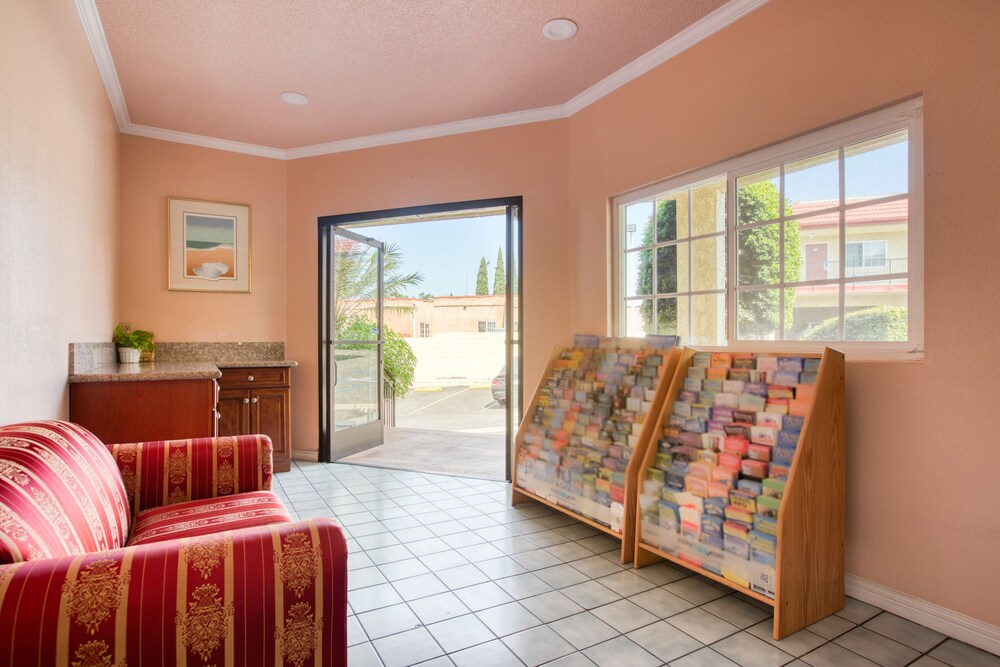 Hotel Whittier CA I 605 - photo 2
