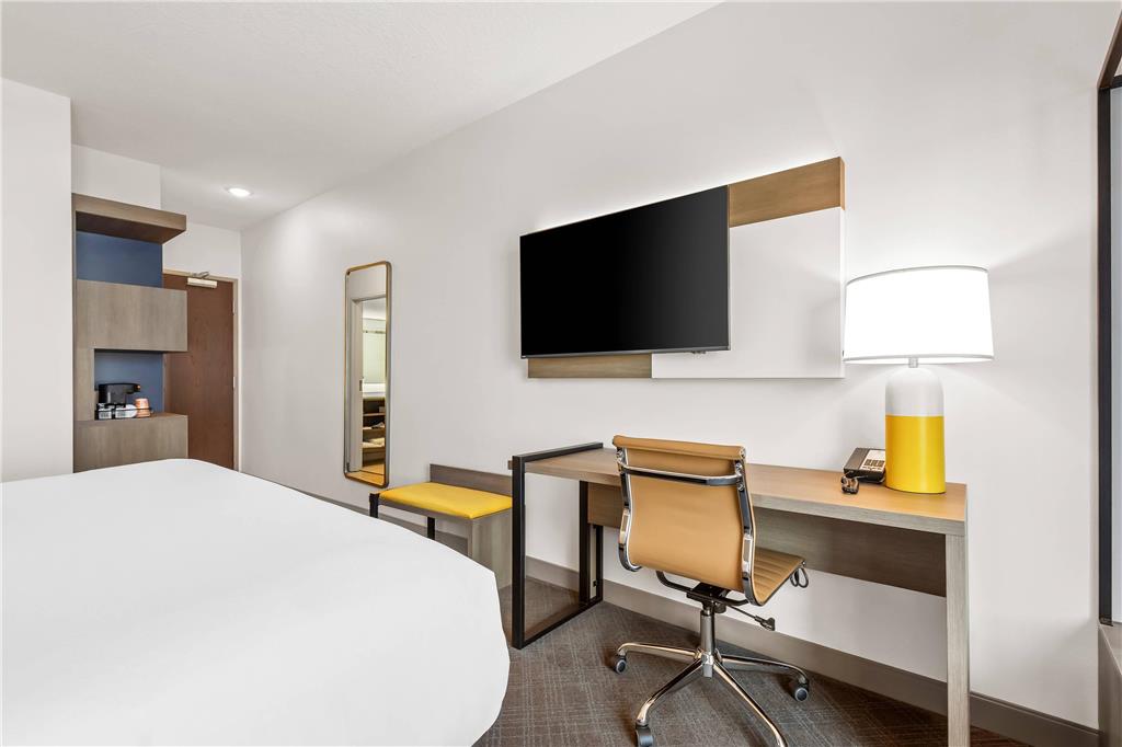 Comfort Inn & Suites at Sanford Sports Complex - photo 10