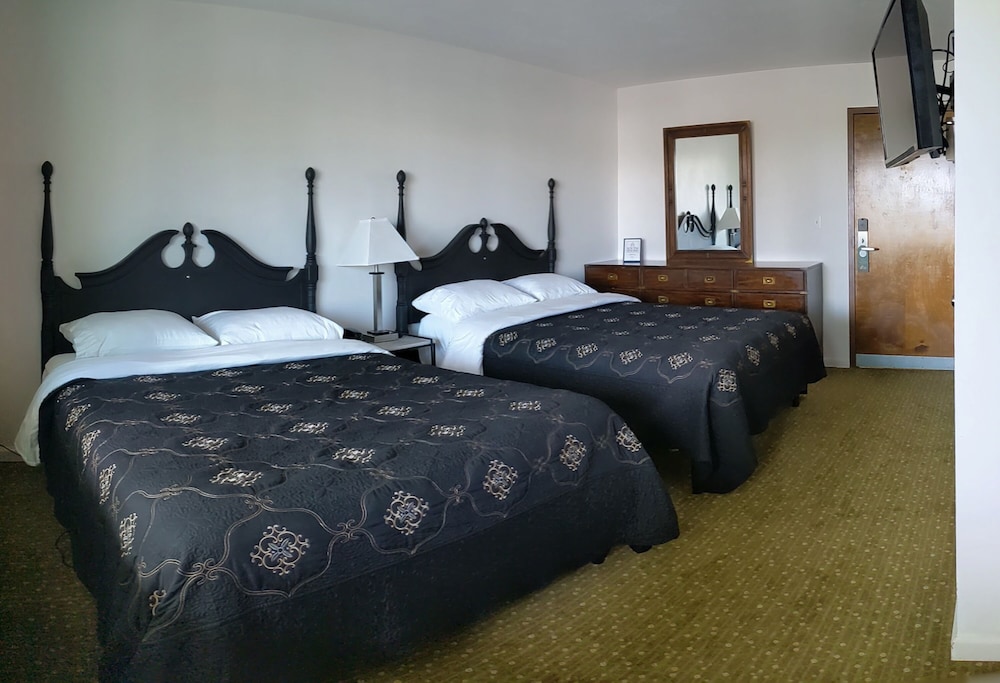 South Side Inn Burlington - photo 24