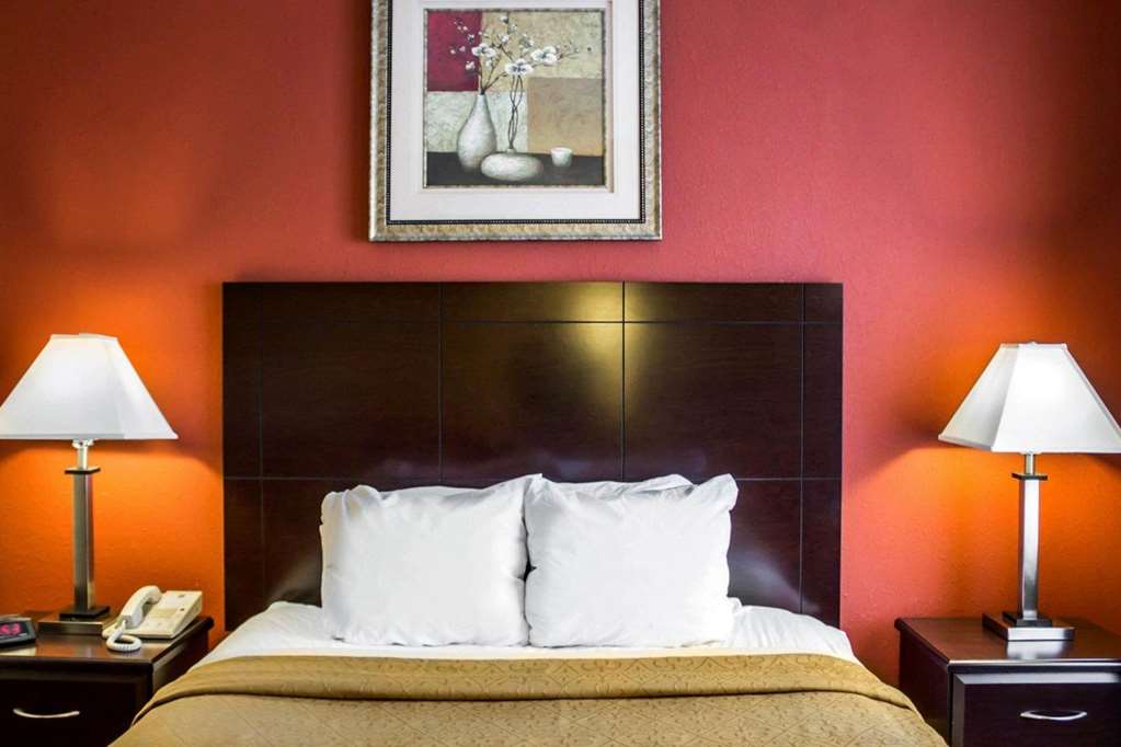 Quality Inn Brunswick Cleveland South - photo 16