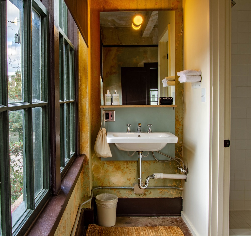 Travelers Hotel - photo 45
