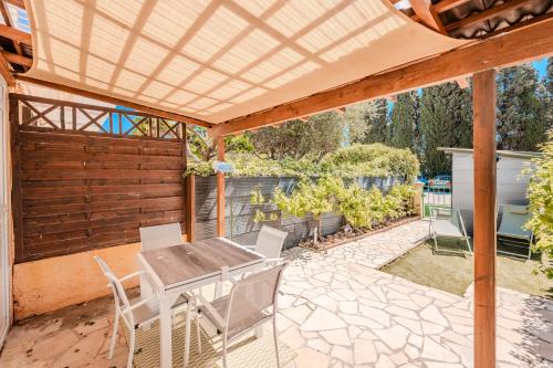 Ty Coz Cocooning Paisible Jardin Parking — hotel in La Londe-Les-Maures