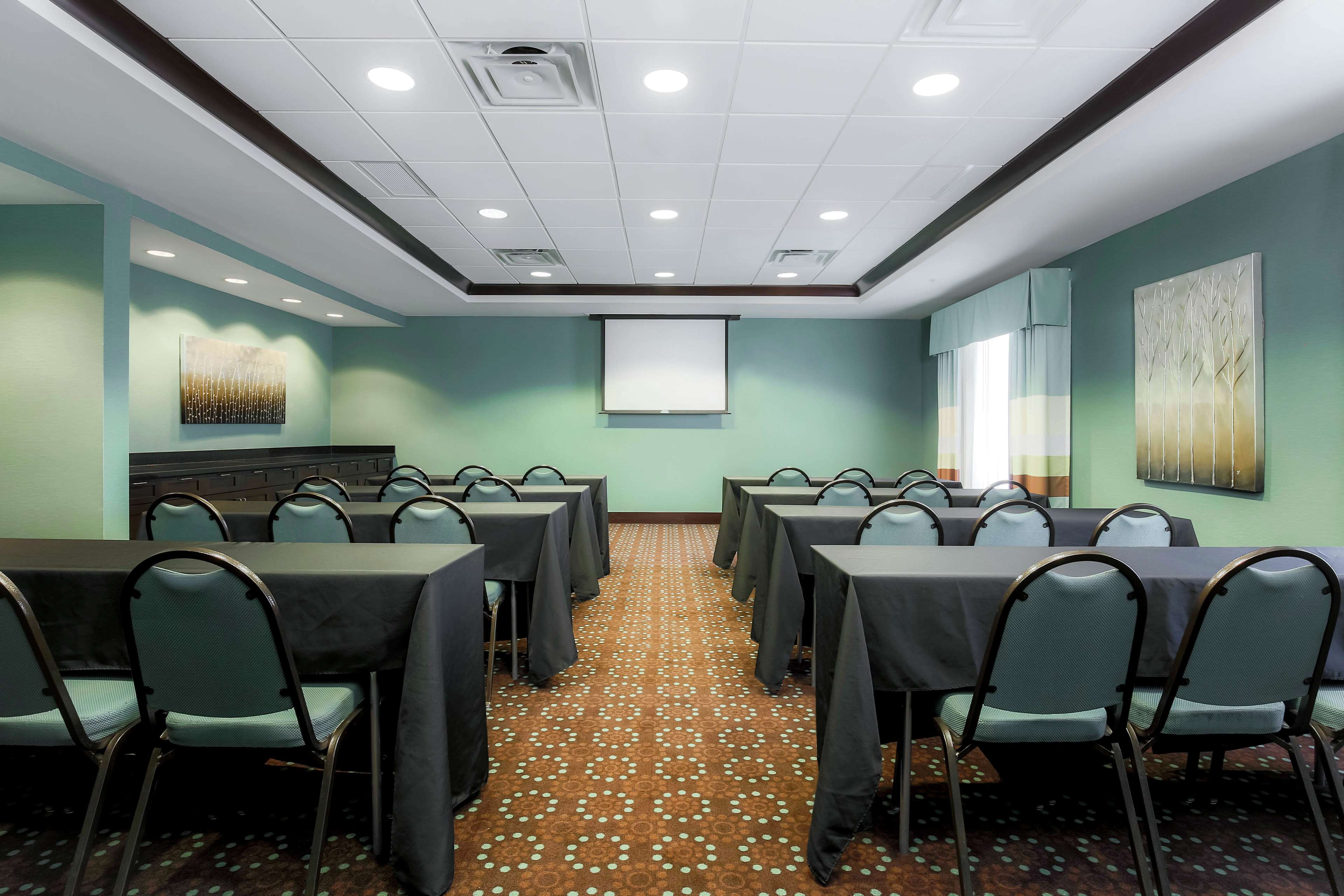 Hampton Inn & Suites Wheeling The Highlands - photo 15