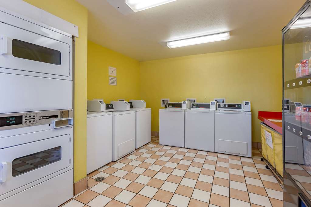 Suburban Studios Albuquerque Uptown - photo 34