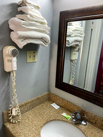 Embers Inn - photo 20