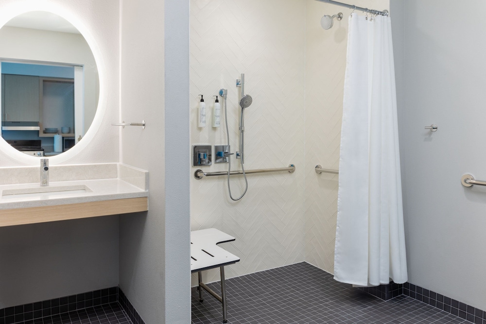 TownePlace Suites by Marriott Pleasanton - photo 41