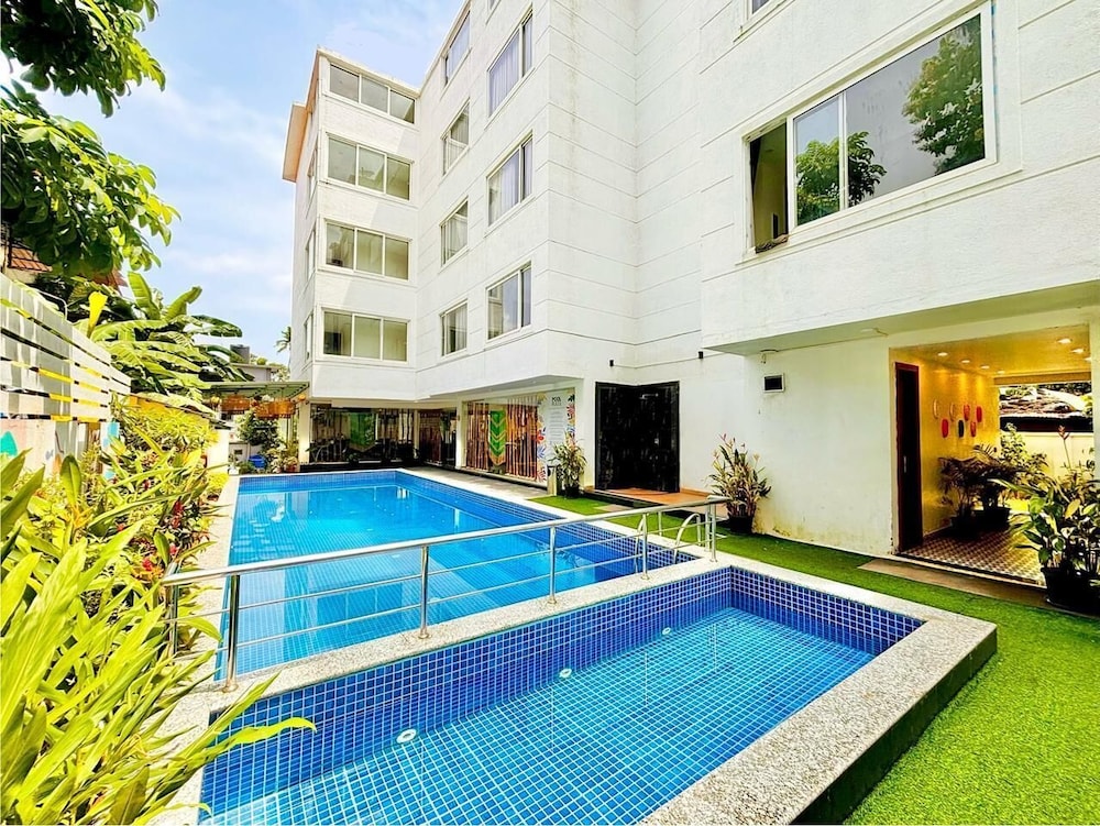 Hue Guh The Porto Candolim in Calangute, India