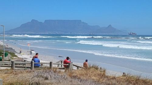 Beachfront Penthouse with patio and free parking — 4-Star Luxury Hotel in Cape Town, South Africa