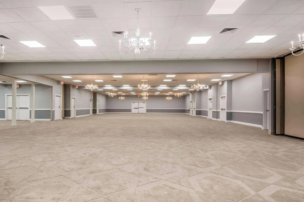 Clarion Hotel Orlando International Airport - photo 13