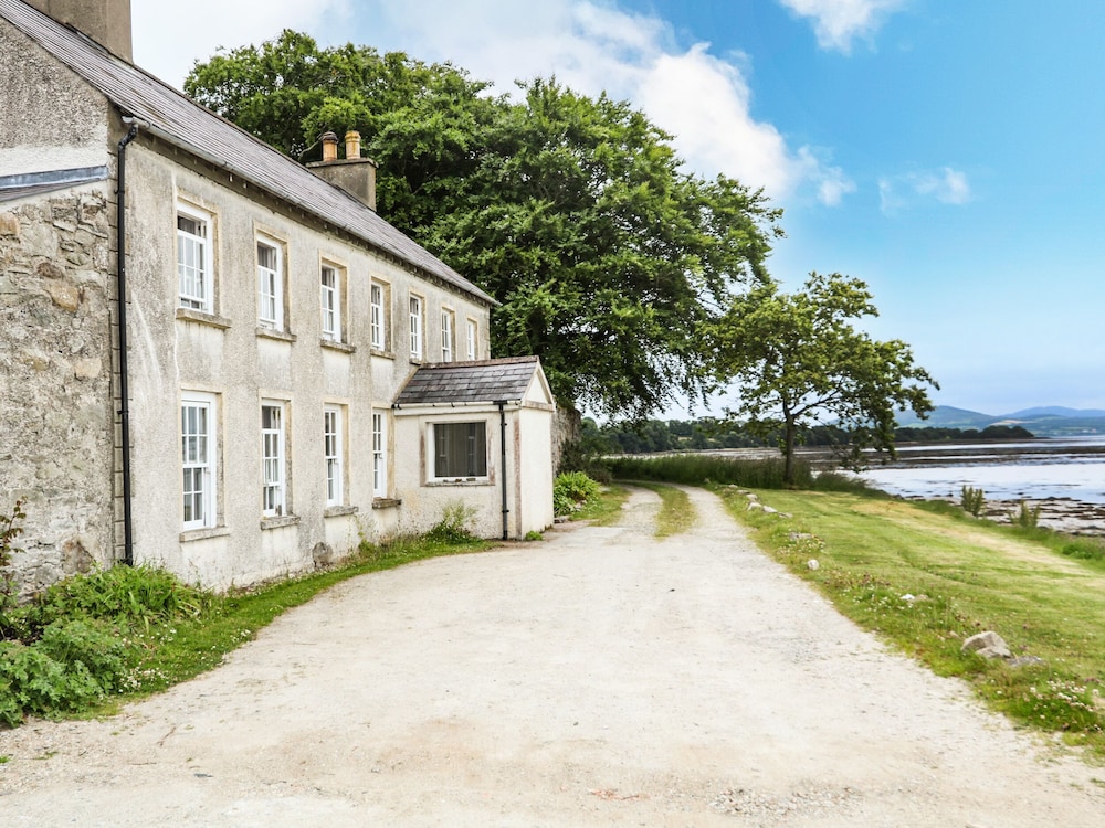 The Ferry House — 4-Star Luxury Hotel in Ramelton, Republic of Ireland
