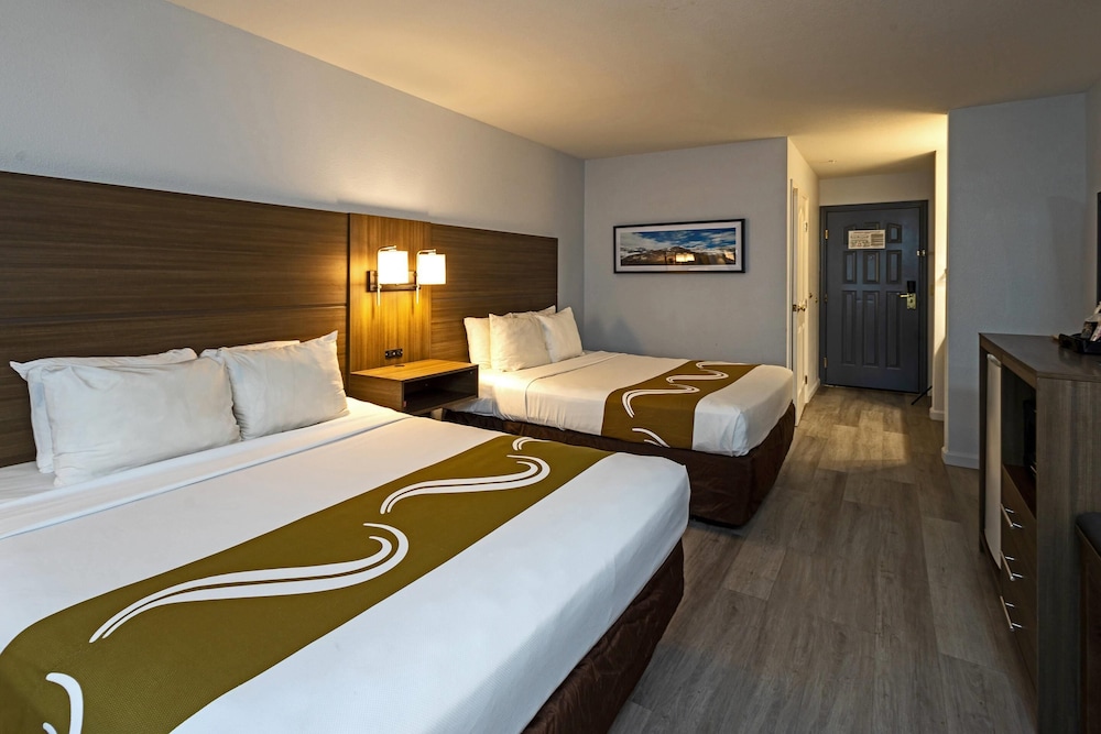 Quality Inn & Suites Tulare - photo 8