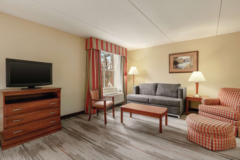Hampton Inn & Suites Williamsburg Historic District - photo 22