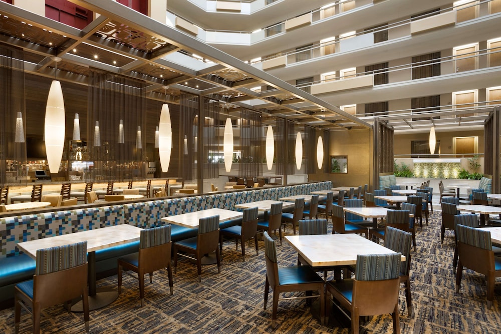 Embassy Suites by Hilton San Antonio Airport - photo 43