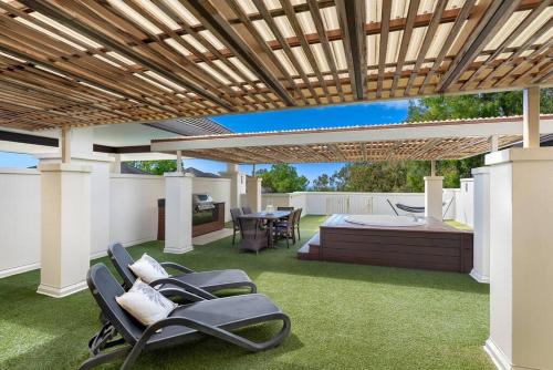 Paradise Bound A Rooftop Resort Retreat in Palm Cove, Australia