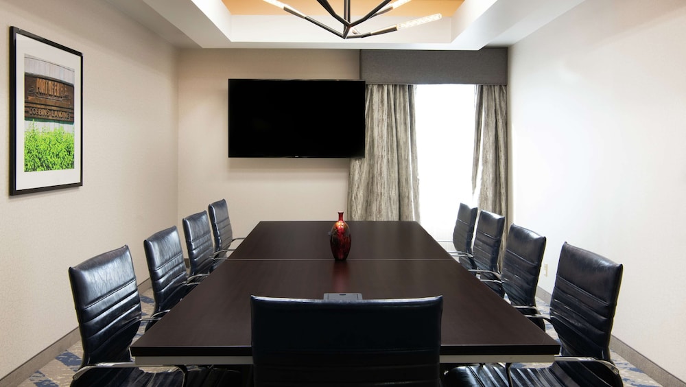 Hampton Inn Erie South - photo 41