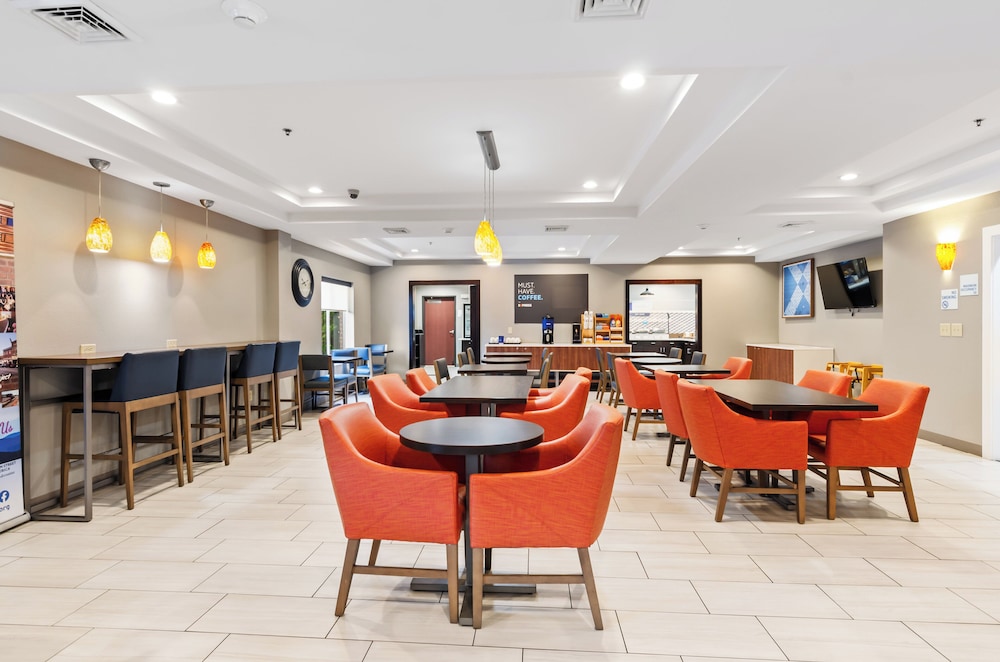 Holiday Inn Express and Suites Wytheville by IHG - photo 57