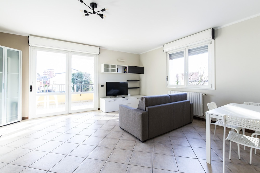 Legnano 20 in Ospiate — 4-Star Luxury Hotel in Bollate, Italy
