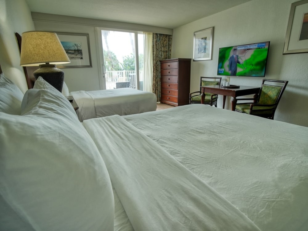 Treasure Island Hotel and Marina - photo 14