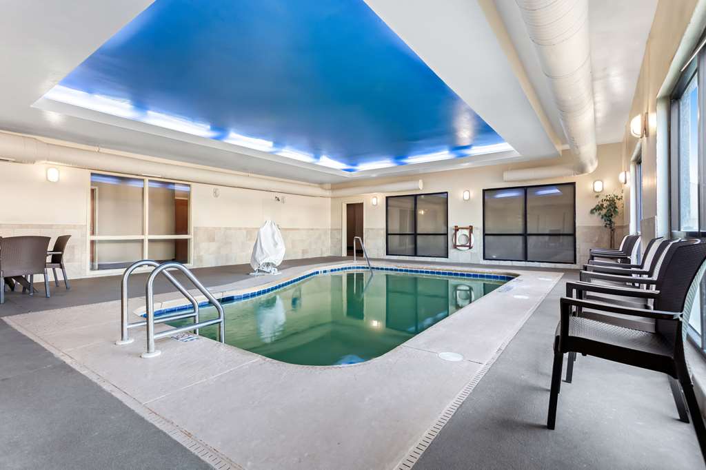 Comfort Suites Gulfport Central - photo 24