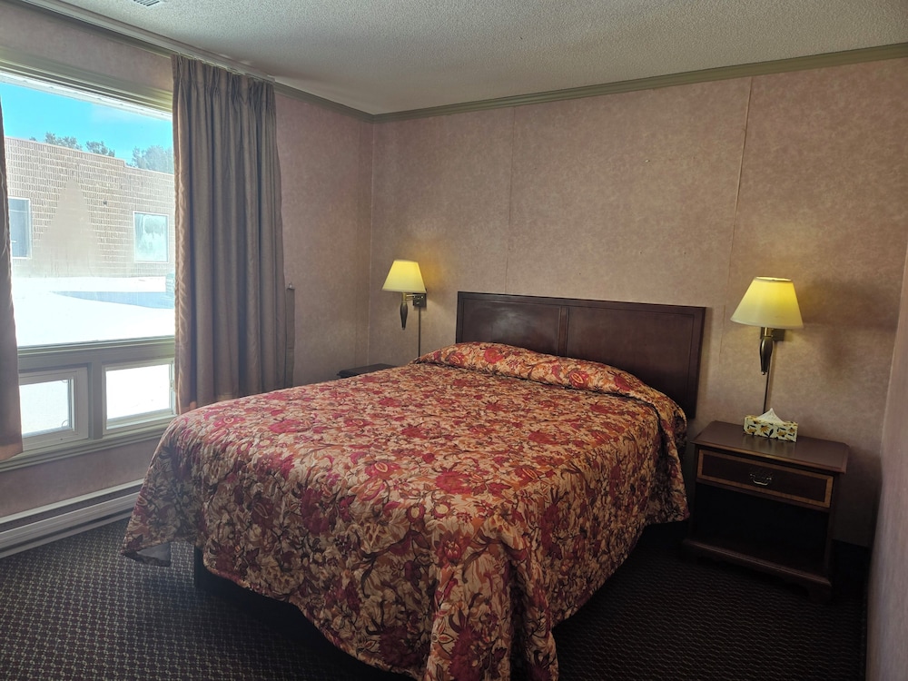 The Village Inn Motel — Elliot Lake — photo 4