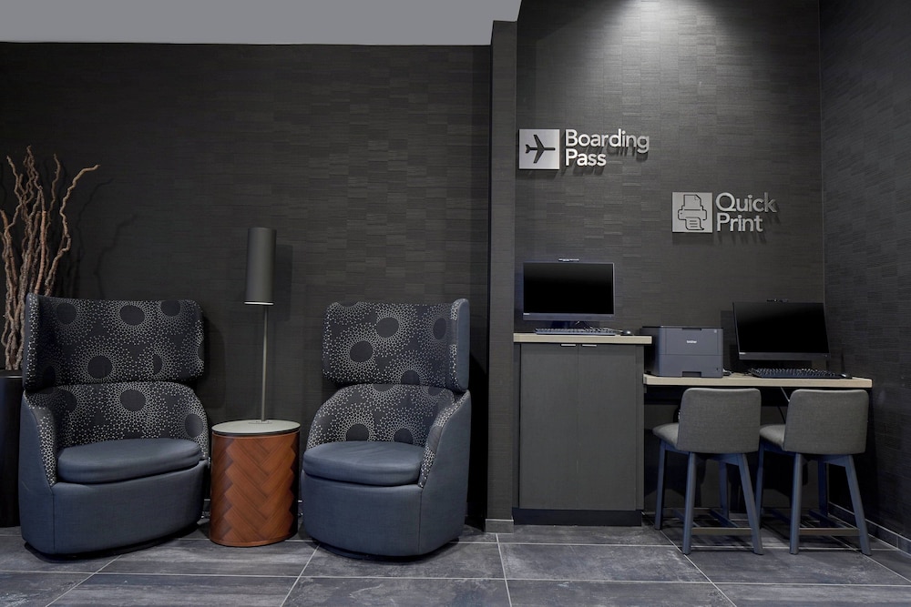 Courtyard by Marriott Baltimore Downtown McHenry Row - photo 22