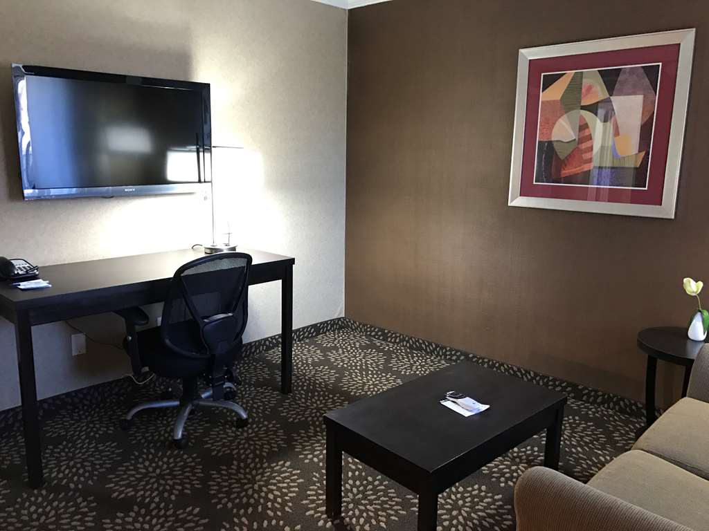 Best Western Yuma Mall Hotel & Suites - photo 9
