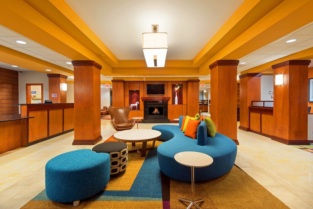 Fairfield Inn Suites By Marriott Louisville Downtown — Louisville