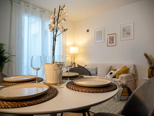 Maison Blanche: appartamento elegante con parcheggio privato — 4-Star Luxury Hotel in Mantova, Italy