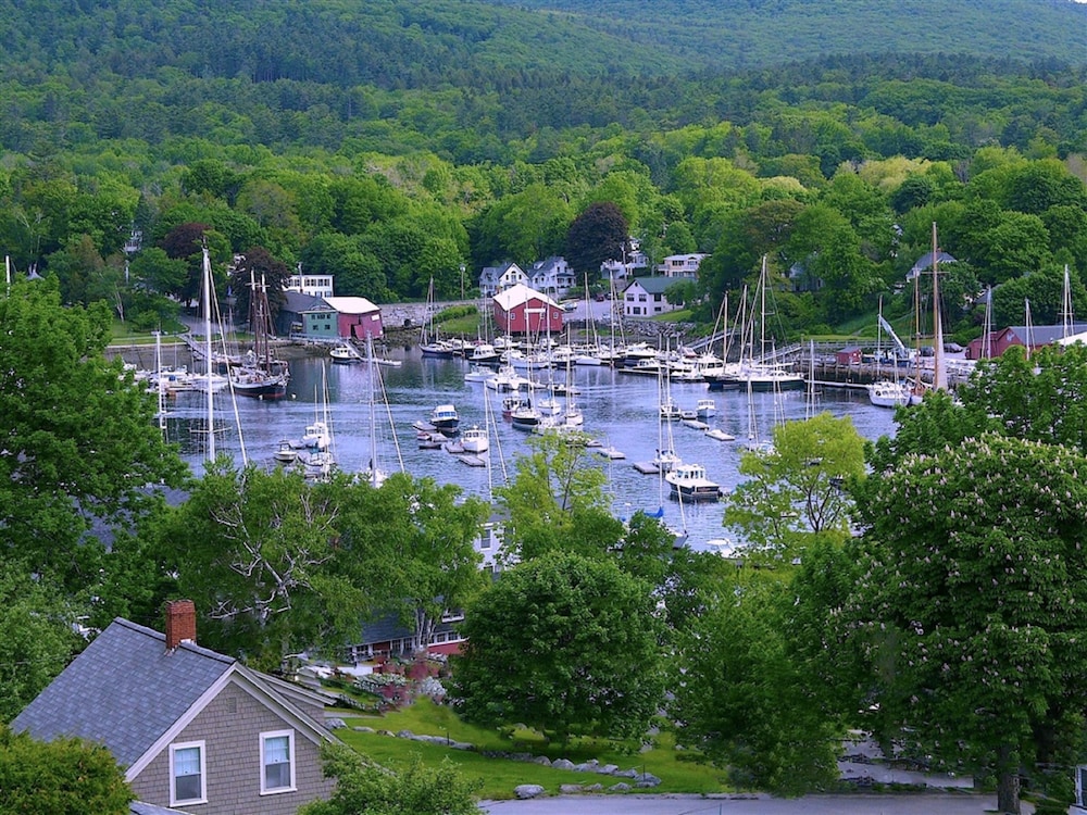 Camden Harbour Inn - photo 44