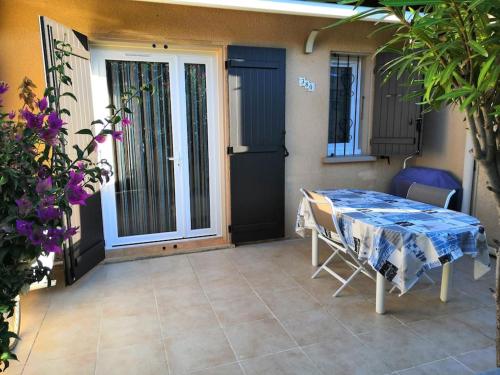 T2 mezzanine la grande bleue PORT LEUCATE - last minute hotel in Unknown City