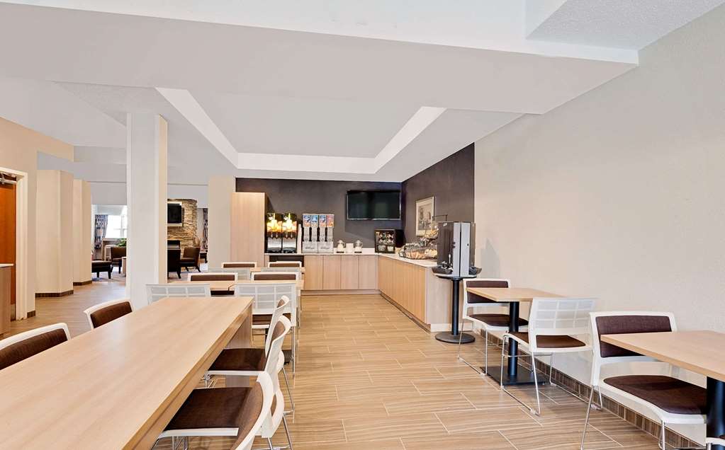 Microtel Inn & Suites by Wyndham Middletown - photo 14
