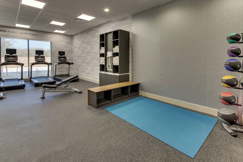 Fairfield Inn & Suites by Marriott Houston Brookhollow - photo 14