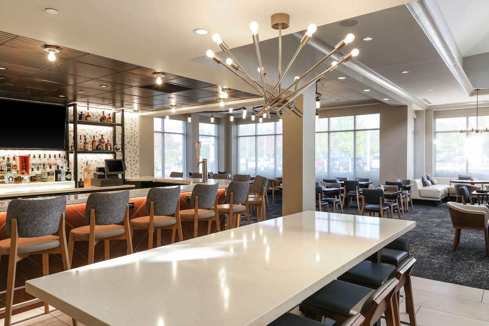 Hilton Garden Inn Melville - photo 25